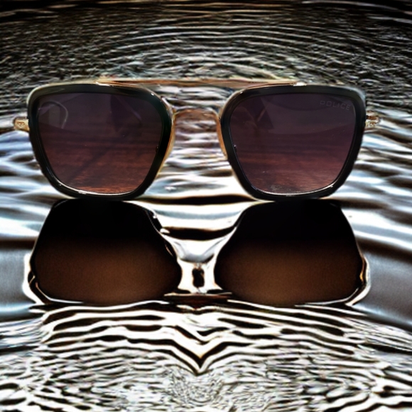 Fashion Sunglasses - Picture 3 of 3